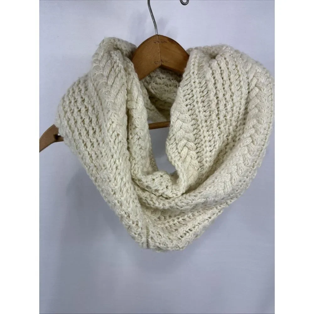 GAP Scarf Chunky‎ Wool Blend Cable Fisherman Style Cowl Cream Classic Thick Knit
